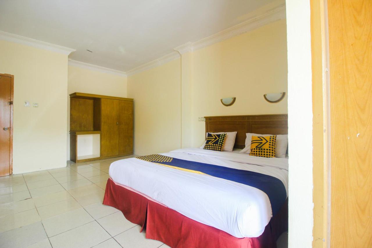 Spot On 2809 Hotel Yasmin Siak Sri Indrapura Екстериор снимка